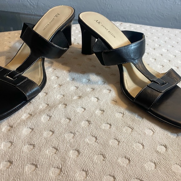 ANNE KLIEN Black T-Strap Mule - Picture 7 of 16
